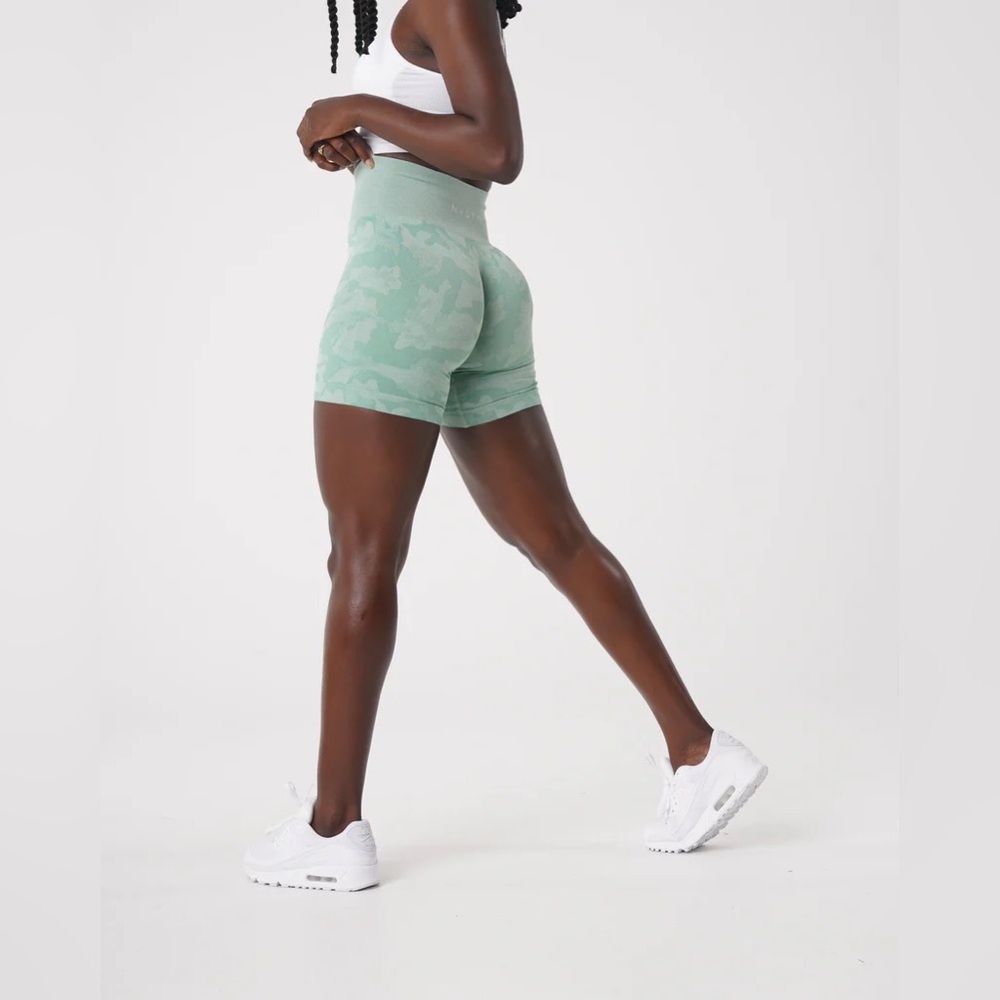 🌲 NVGTN Biker Shorts